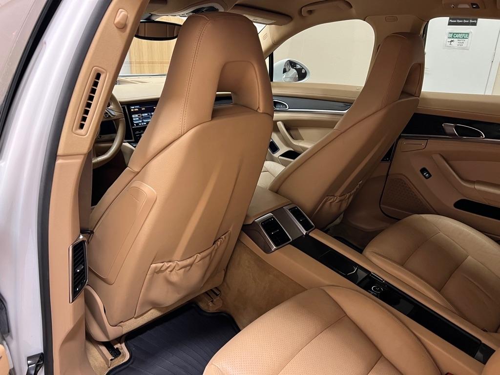 Porsche Panamera 4dr HB 2013