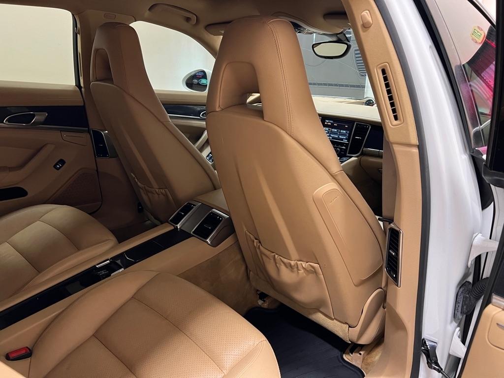 Porsche Panamera 4dr HB 2013