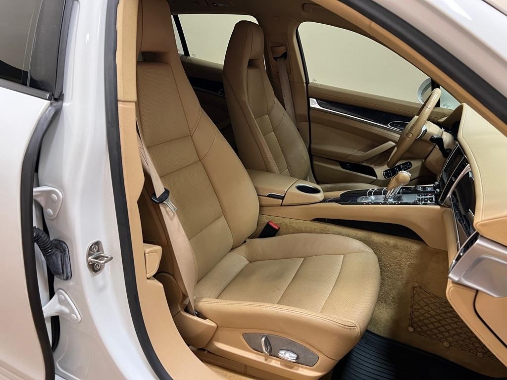 Porsche Panamera 4dr HB 2013