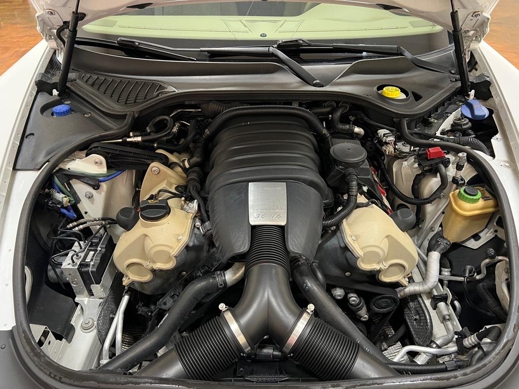 Porsche Panamera 4dr HB 2013