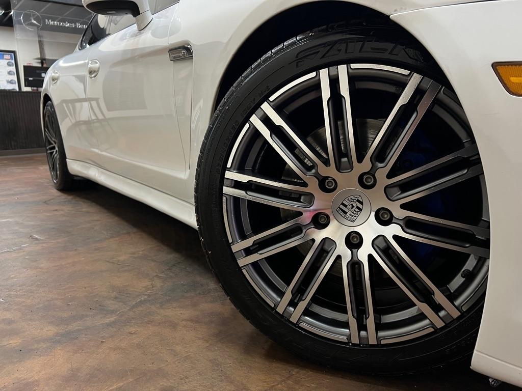 Porsche Panamera 4dr HB 2013