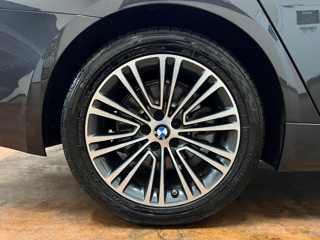 BMW 5 Series 530i Sedan 2018