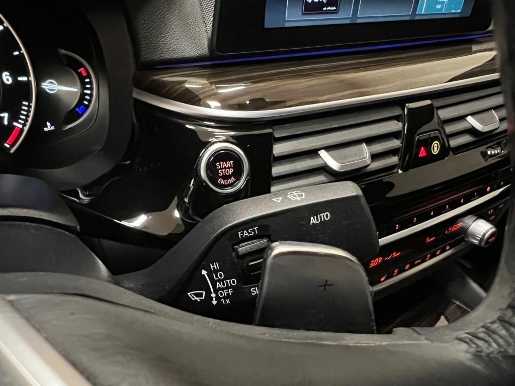 BMW 5 Series 530i Sedan 2018