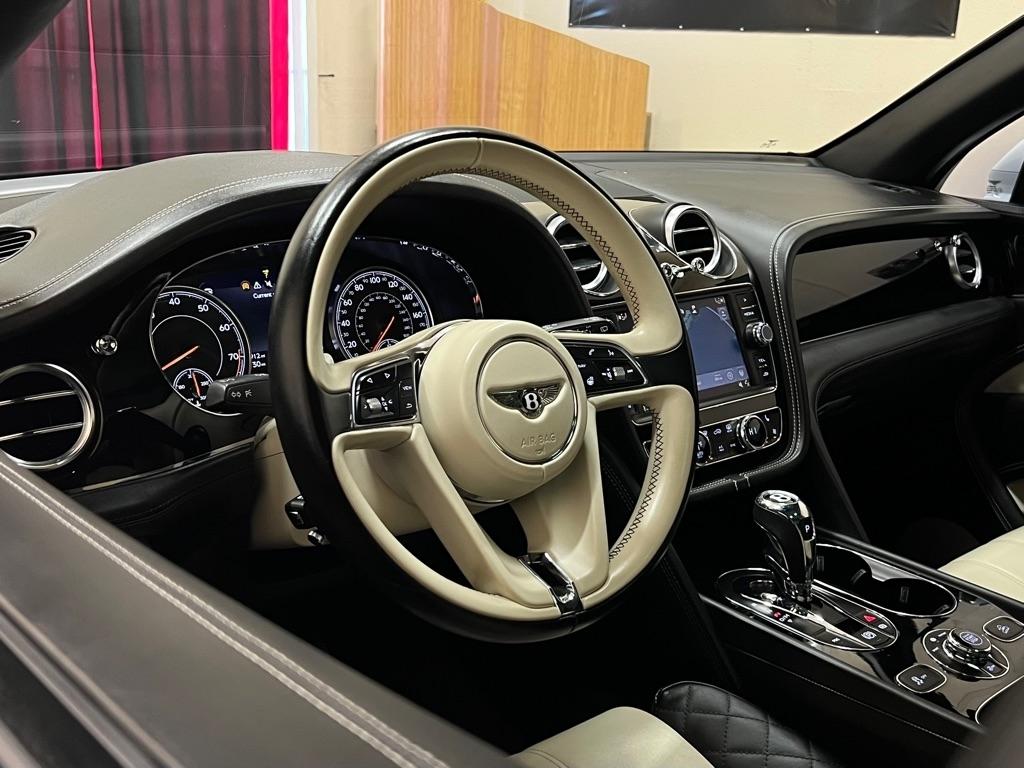 Bentley Bentayga V8 AWD 2019