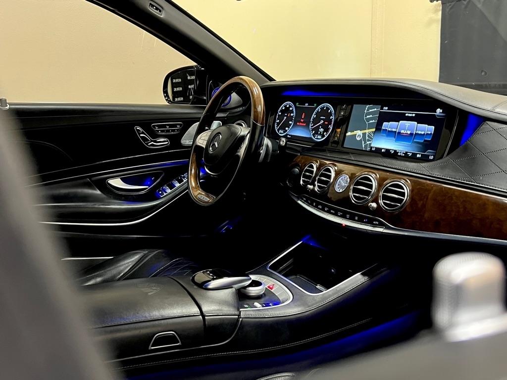Mercedes-Benz S-Class 4dr Sdn Maybach S 600 RWD 2016