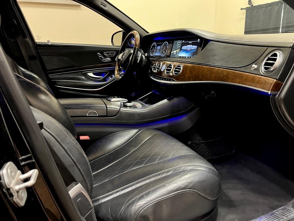 Mercedes-Benz S-Class 4dr Sdn Maybach S 600 RWD 2016