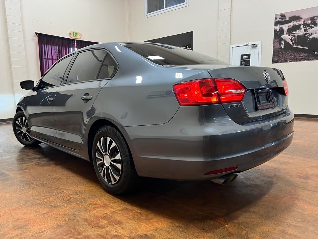 Volkswagen Jetta Sedan 4dr Auto S 2014