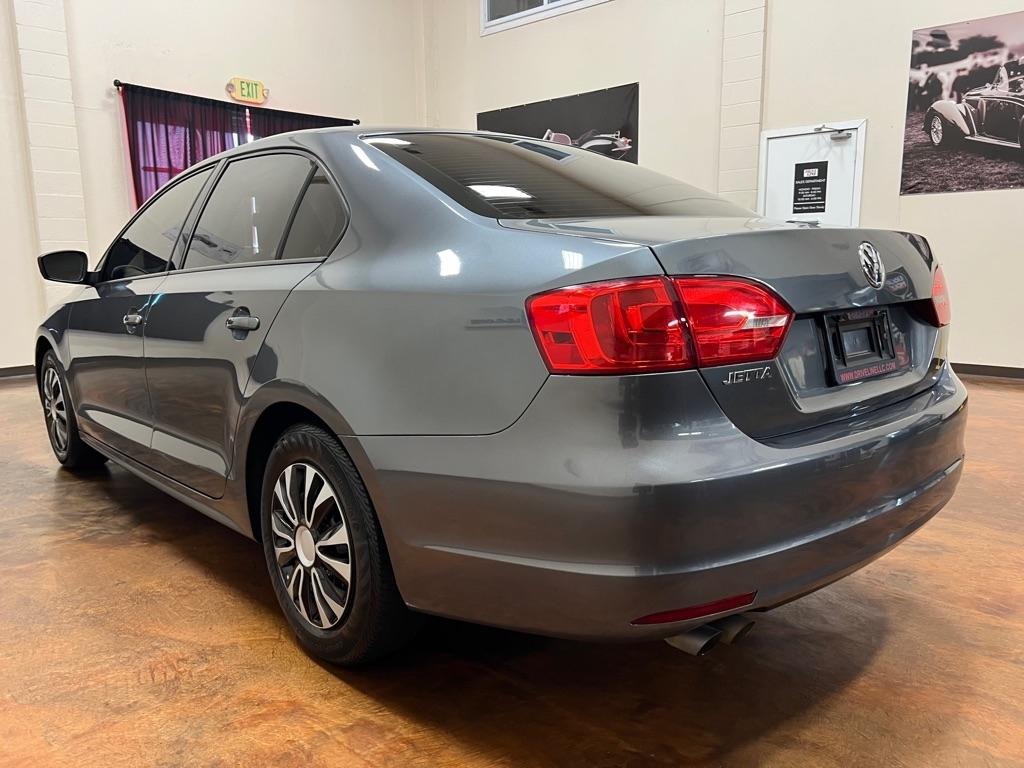 Volkswagen Jetta Sedan 4dr Auto S 2014