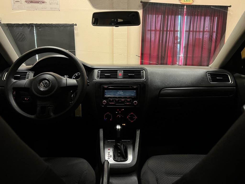 Volkswagen Jetta Sedan 4dr Auto S 2014