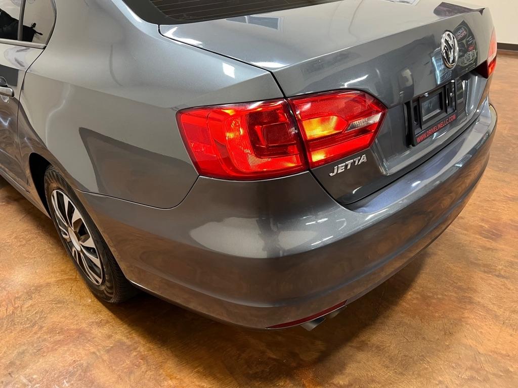 Volkswagen Jetta Sedan 4dr Auto S 2014