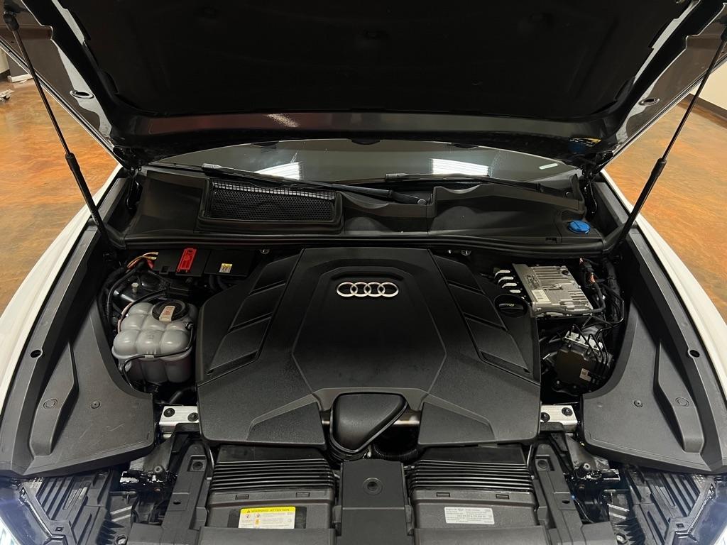 Audi Q8 Premium Plus 55 TFSI quattro 2021