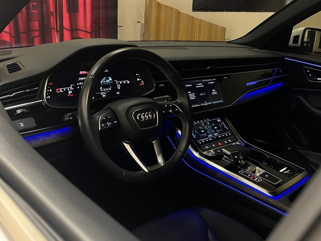 Audi Q8 Premium Plus 55 TFSI quattro 2021
