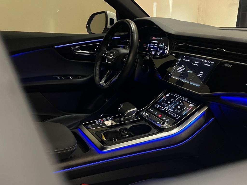 Audi Q8 Premium Plus 55 TFSI quattro 2021