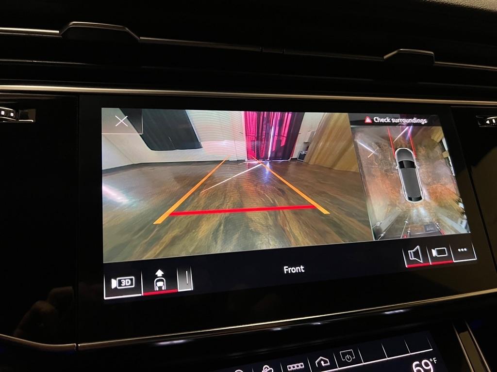 Audi Q8 Premium Plus 55 TFSI quattro 2021