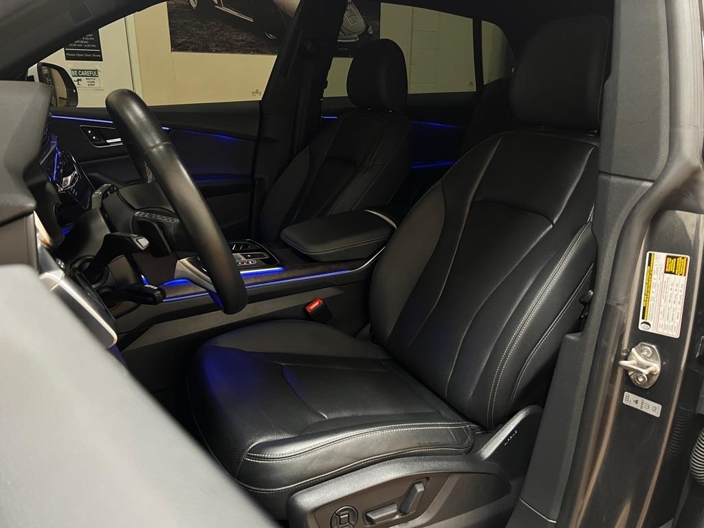 Audi Q8 Premium Plus 55 TFSI quattro 2021