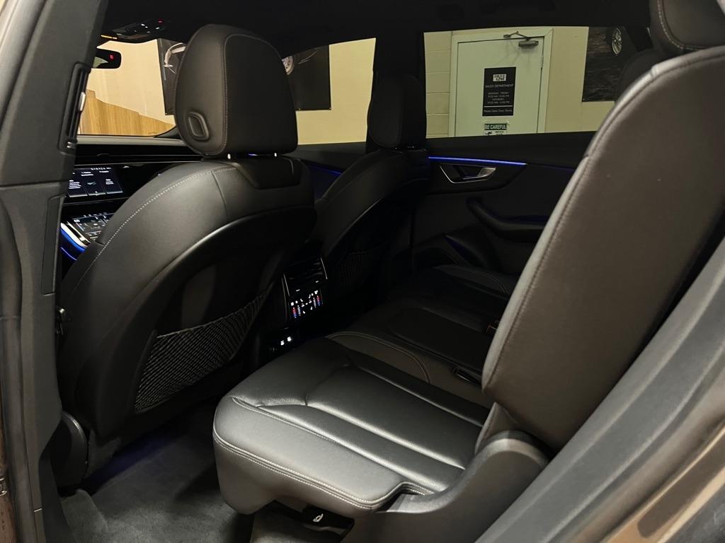 Audi Q8 Premium Plus 55 TFSI quattro 2021