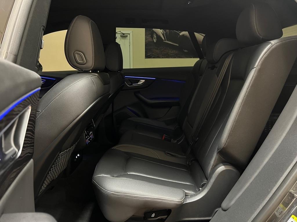 Audi Q8 Premium Plus 55 TFSI quattro 2021