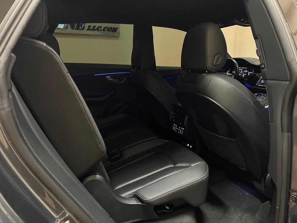 Audi Q8 Premium Plus 55 TFSI quattro 2021