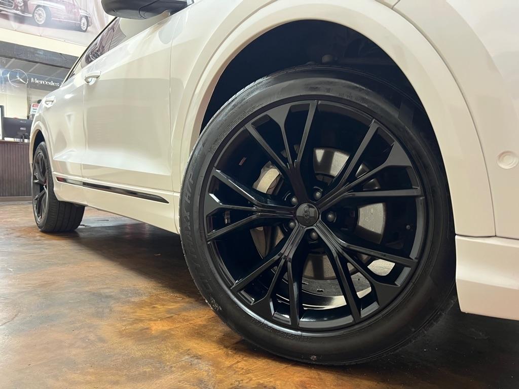 Audi Q8 Premium Plus 55 TFSI quattro 2021