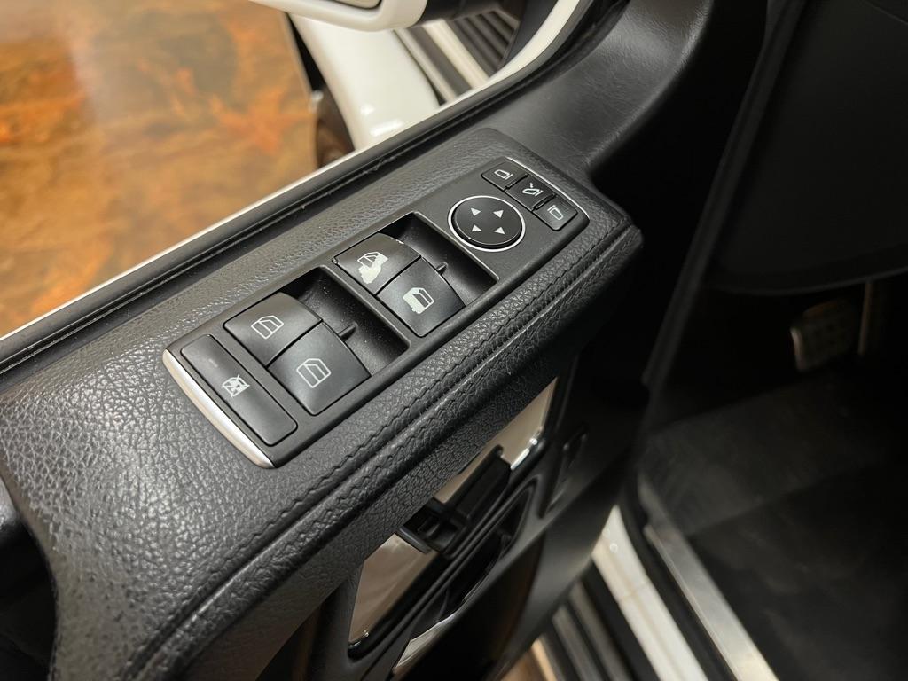 Mercedes-Benz G-Class 4MATIC 4dr G 63 AMG 2014