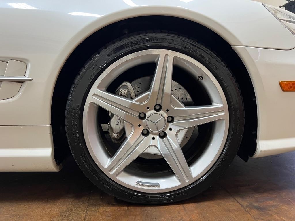 Mercedes-Benz SL-Class 2dr Roadster 5.5L V8 2009
