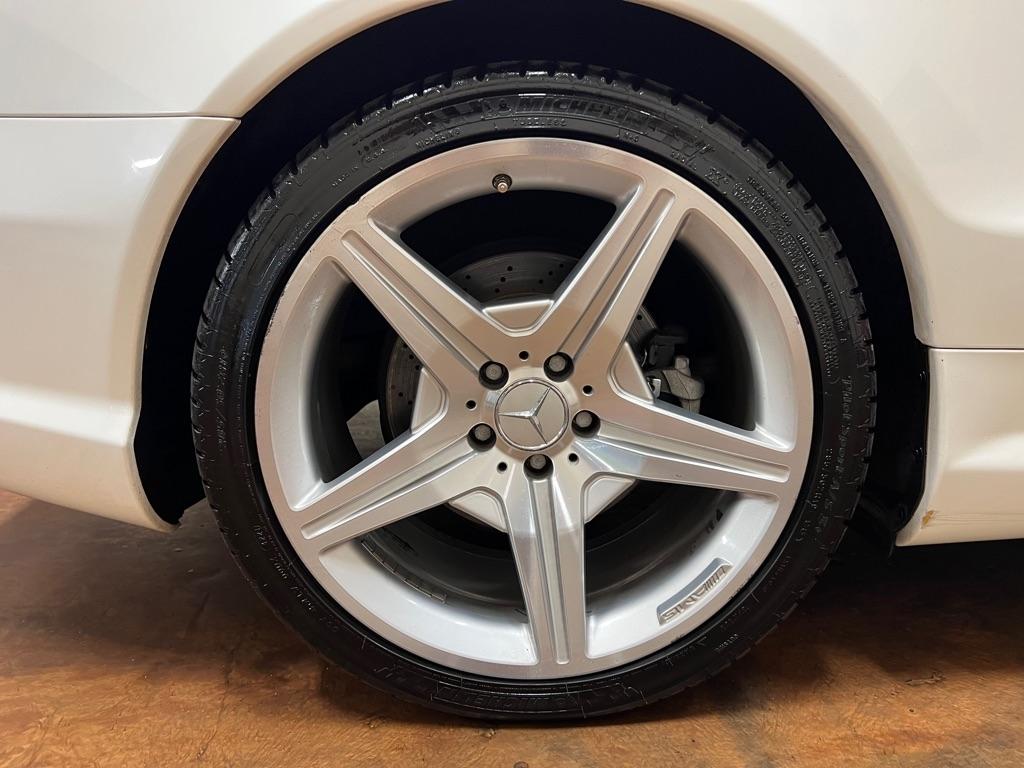 Mercedes-Benz SL-Class 2dr Roadster 5.5L V8 2009