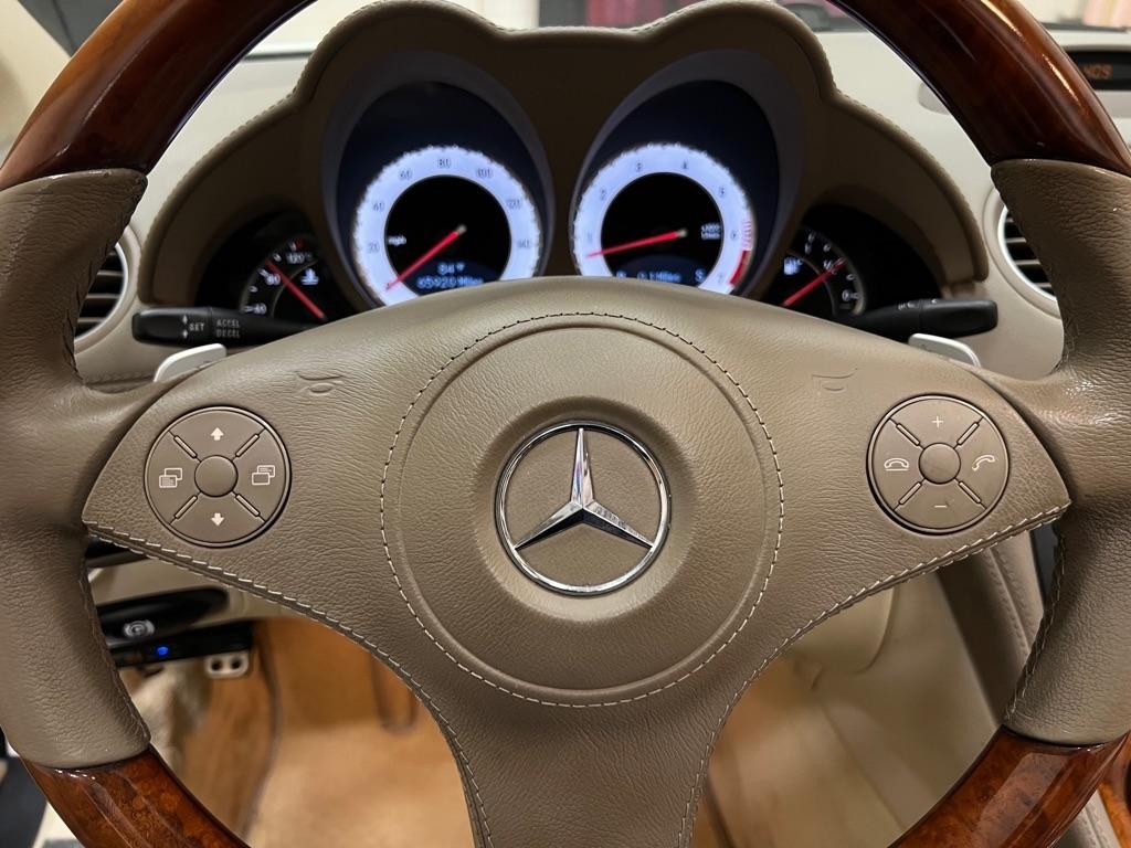 Mercedes-Benz SL-Class 2dr Roadster 5.5L V8 2009