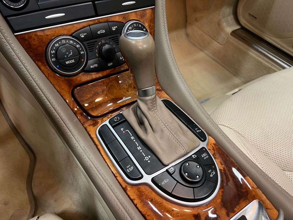 Mercedes-Benz SL-Class 2dr Roadster 5.5L V8 2009