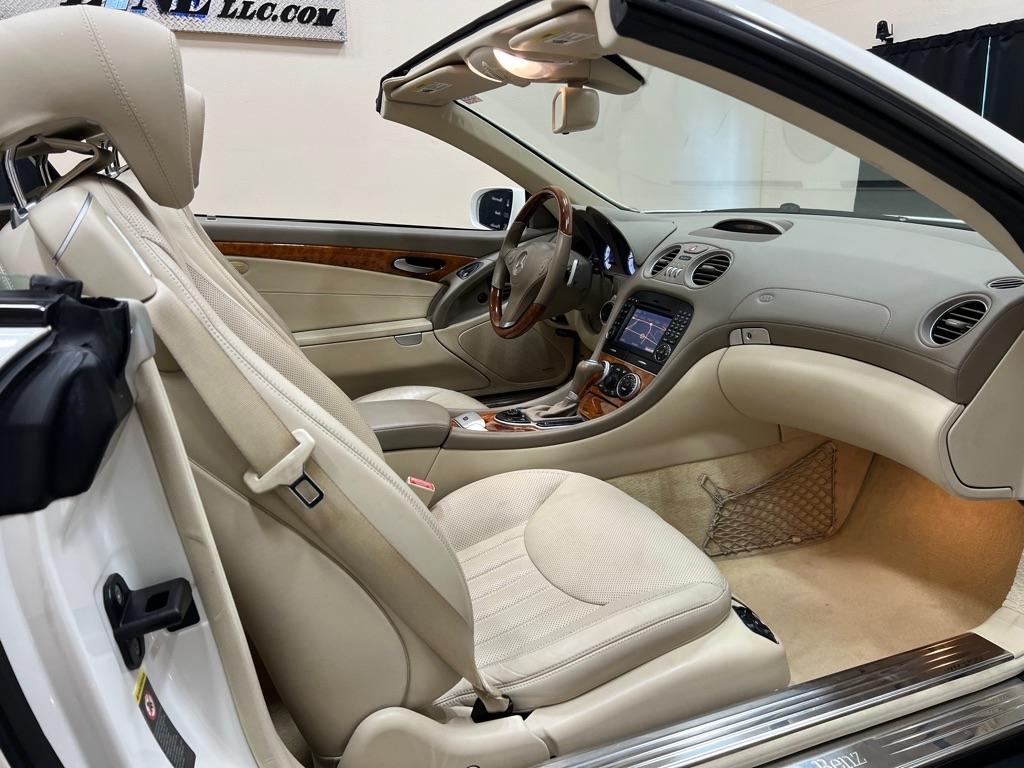 Mercedes-Benz SL-Class 2dr Roadster 5.5L V8 2009