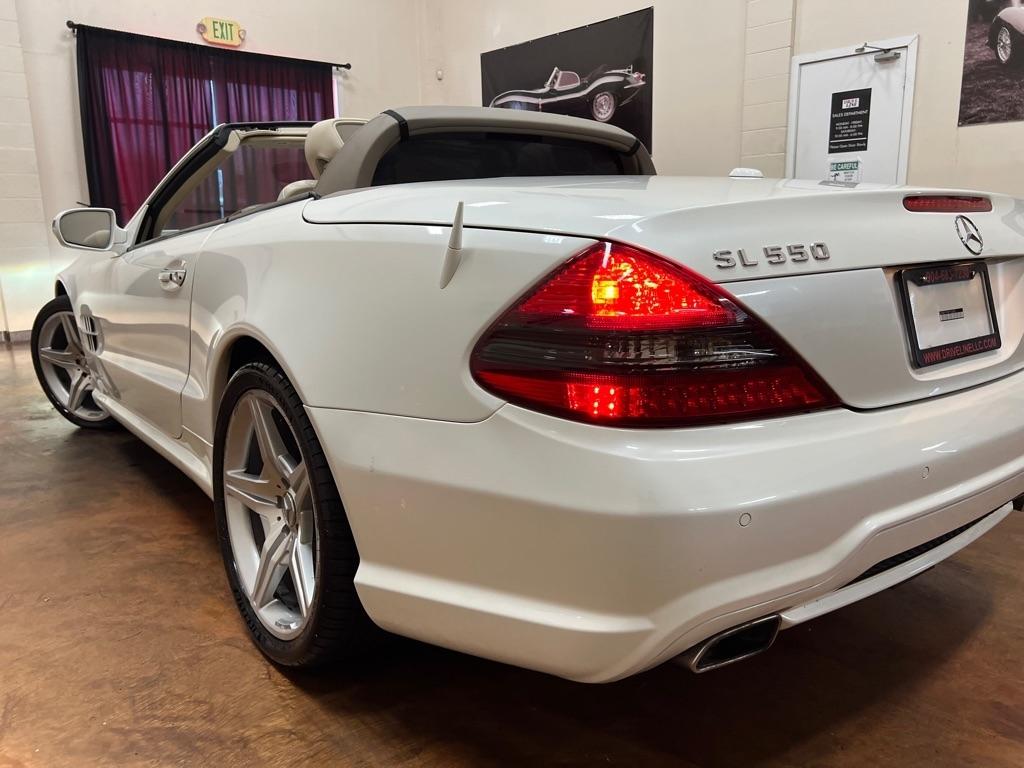 Mercedes-Benz SL-Class 2dr Roadster 5.5L V8 2009