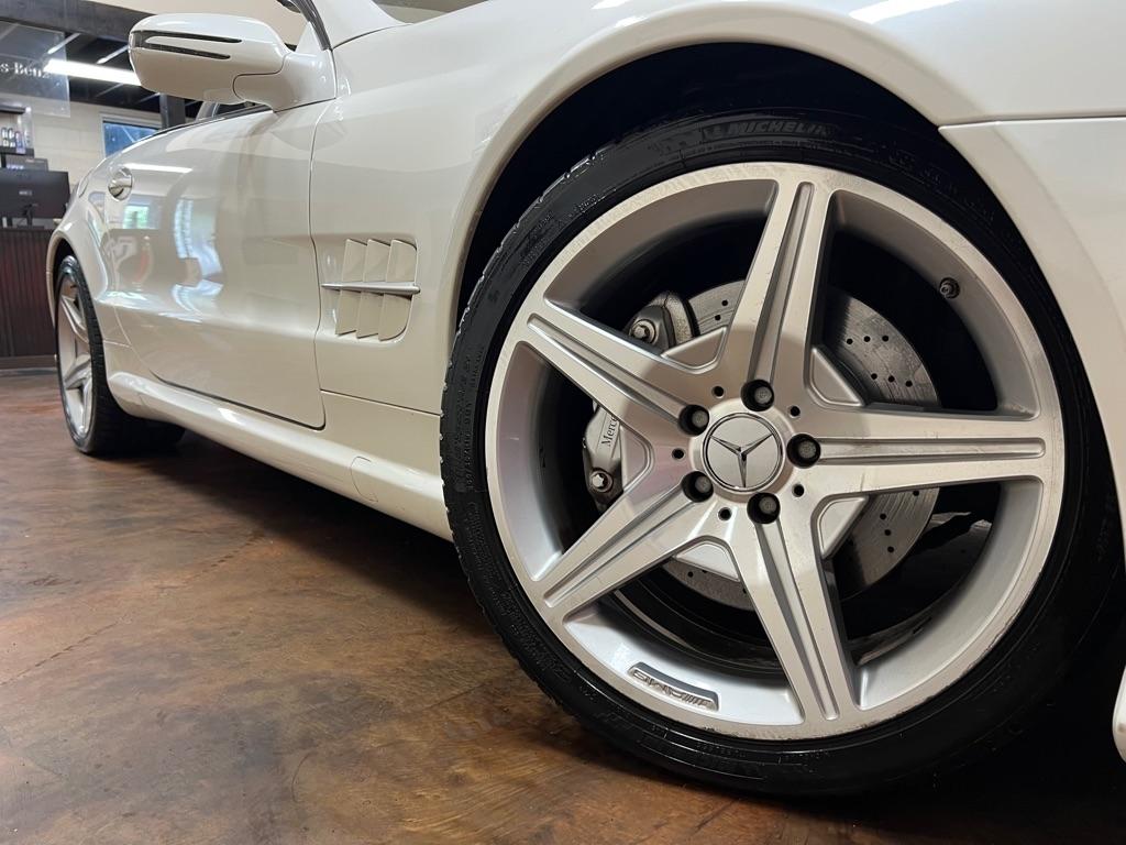 Mercedes-Benz SL-Class 2dr Roadster 5.5L V8 2009