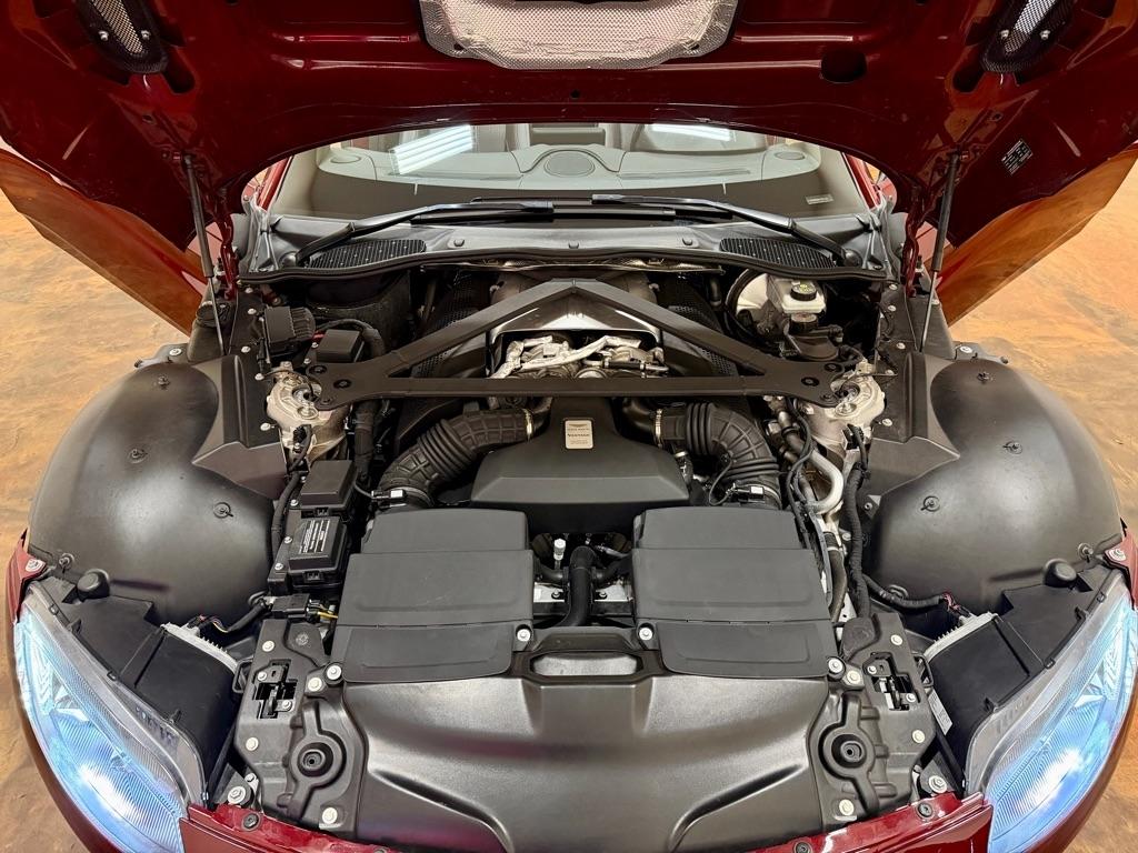 Aston Martin Vantage Roadster 2021