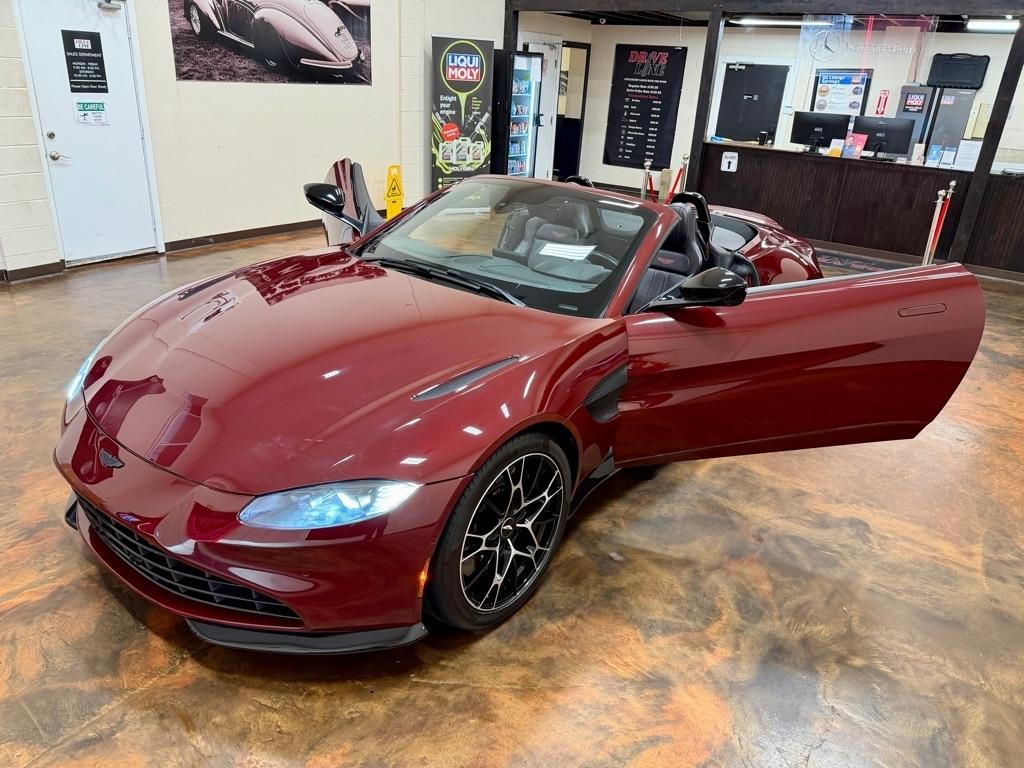 Aston Martin Vantage Roadster 2021