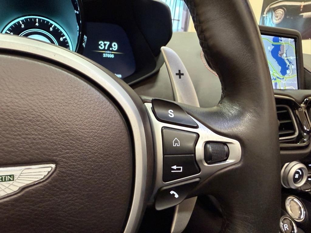 Aston Martin Vantage Roadster 2021