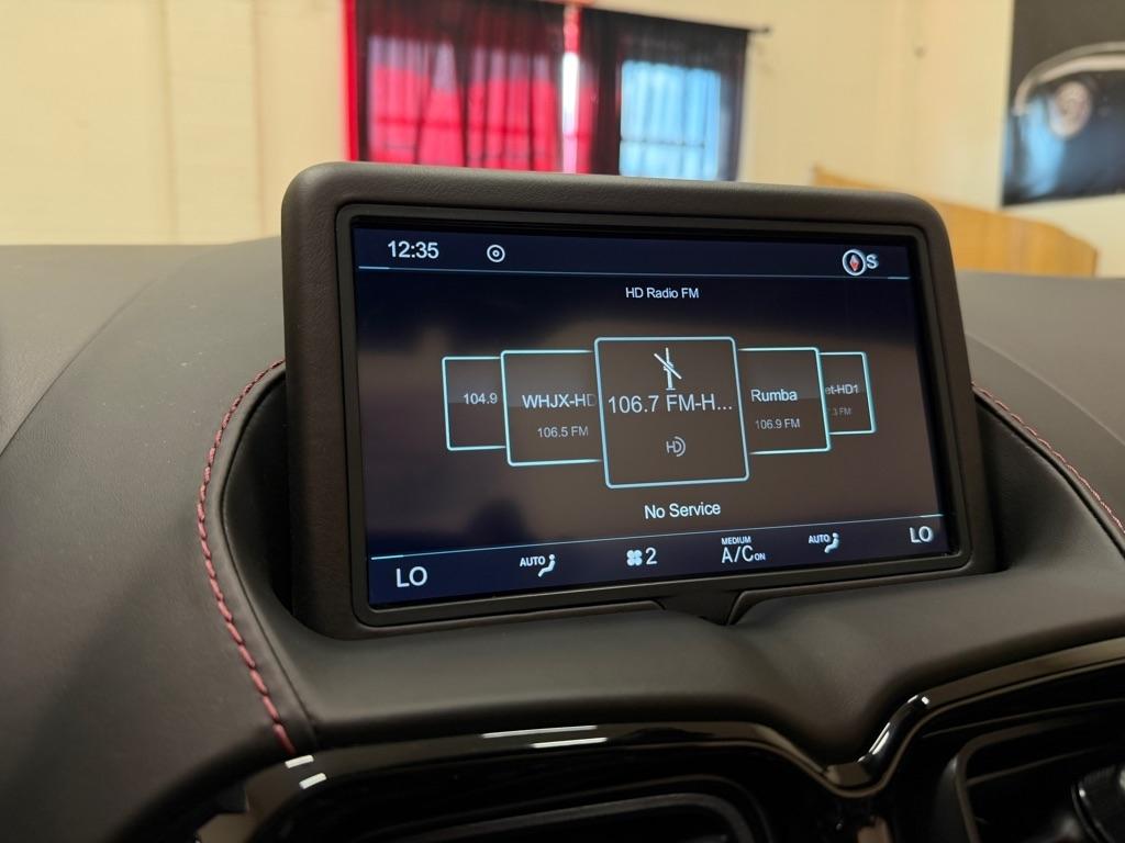 Aston Martin Vantage Roadster 2021