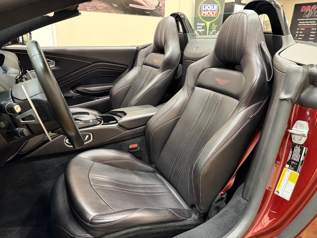 Aston Martin Vantage Roadster 2021