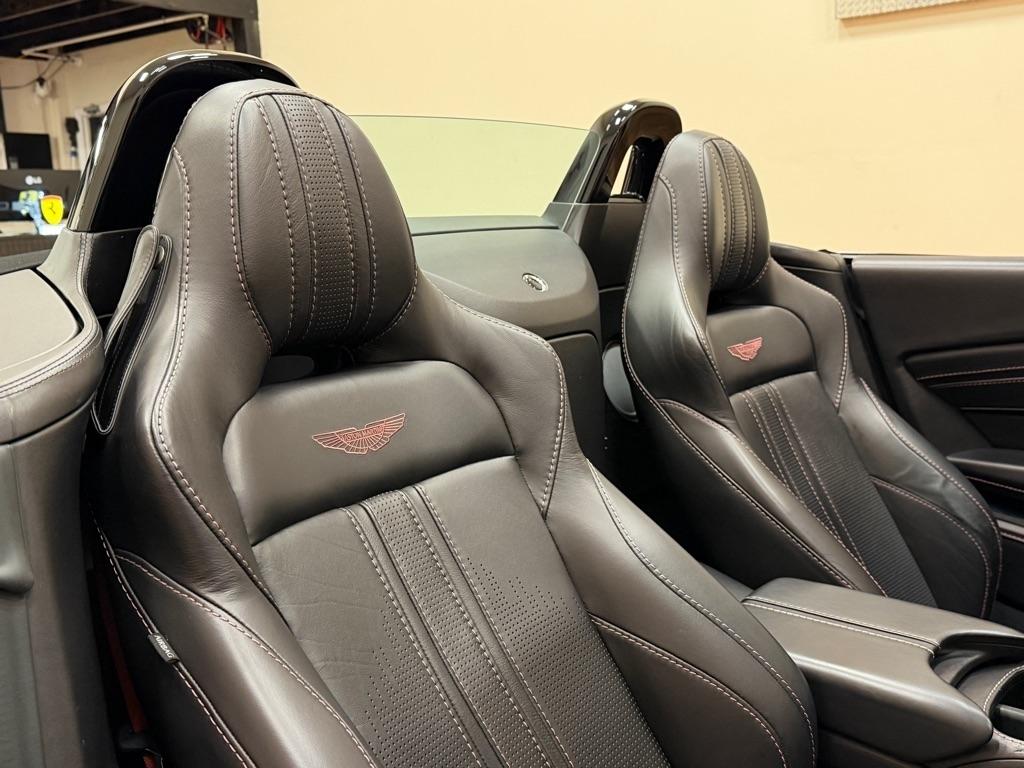 Aston Martin Vantage Roadster 2021