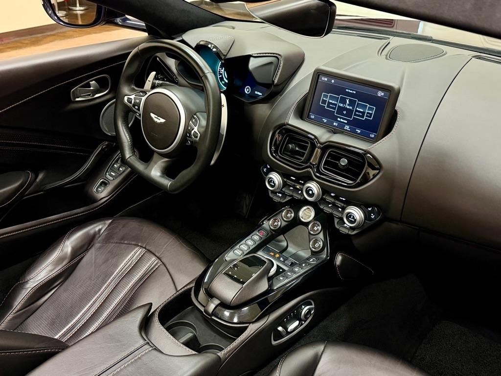 Aston Martin Vantage Roadster 2021