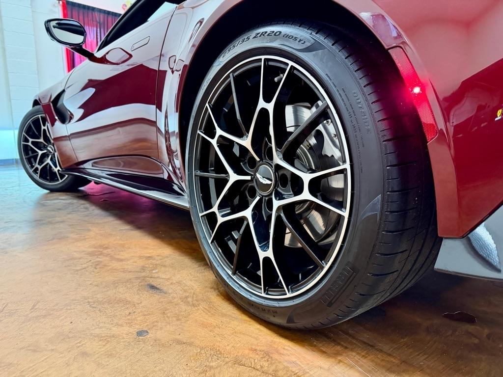 Aston Martin Vantage Roadster 2021