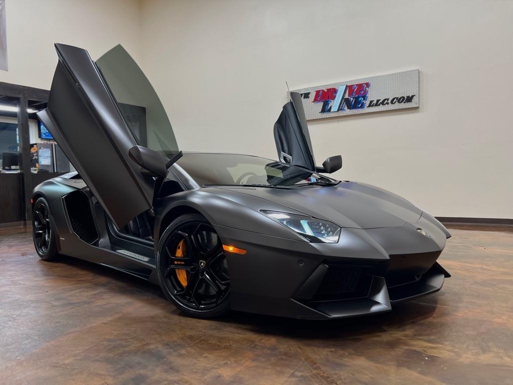 Lamborghini Aventador 2dr Cpe 2012