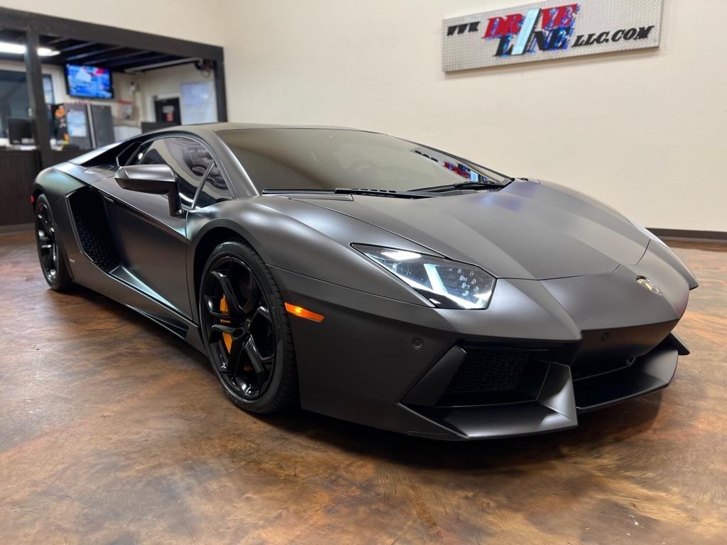 Lamborghini Aventador 2dr Cpe 2012