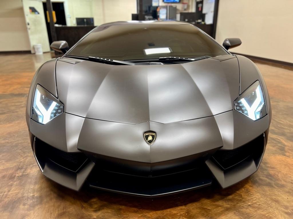 Lamborghini Aventador 2dr Cpe 2012