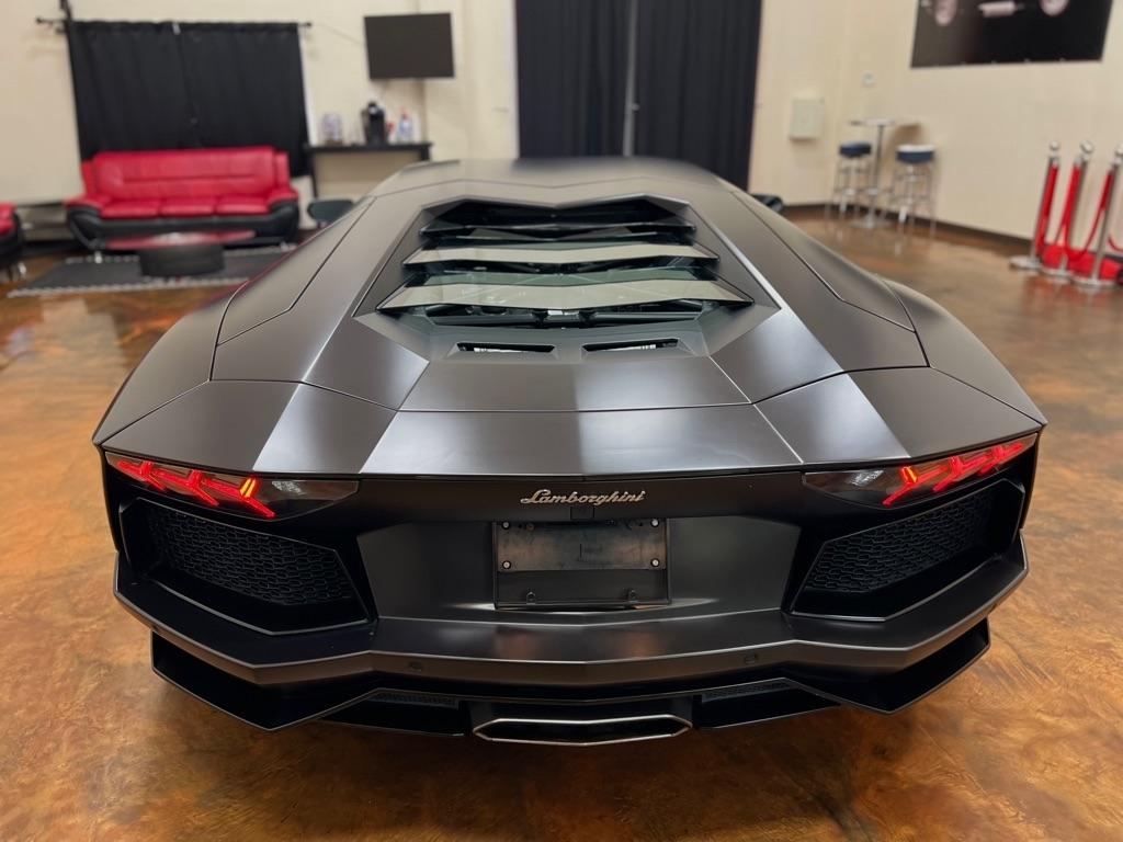 Lamborghini Aventador 2dr Cpe 2012