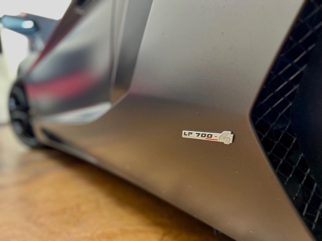 Lamborghini Aventador 2dr Cpe 2012