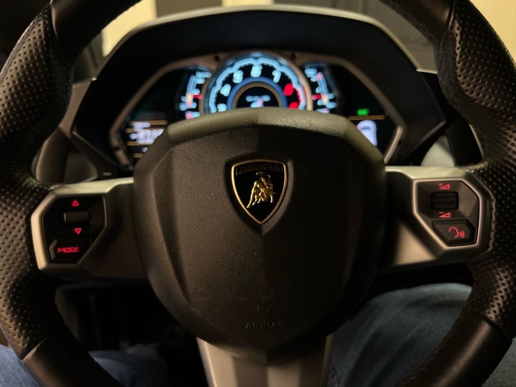 Lamborghini Aventador 2dr Cpe 2012
