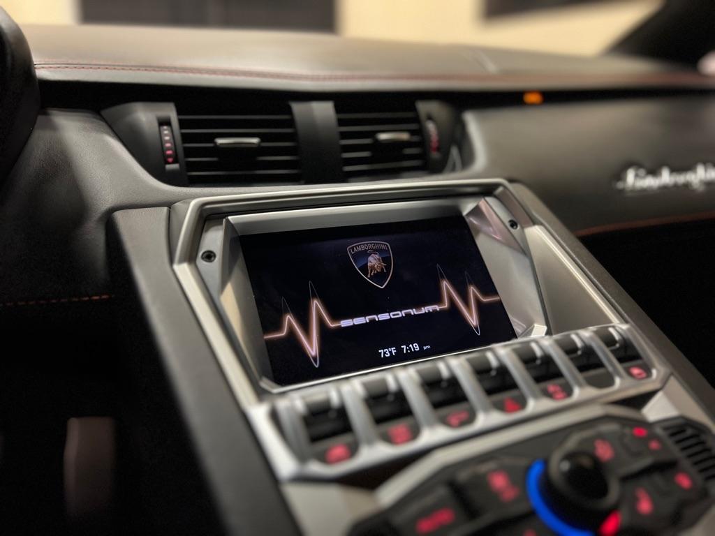 Lamborghini Aventador 2dr Cpe 2012