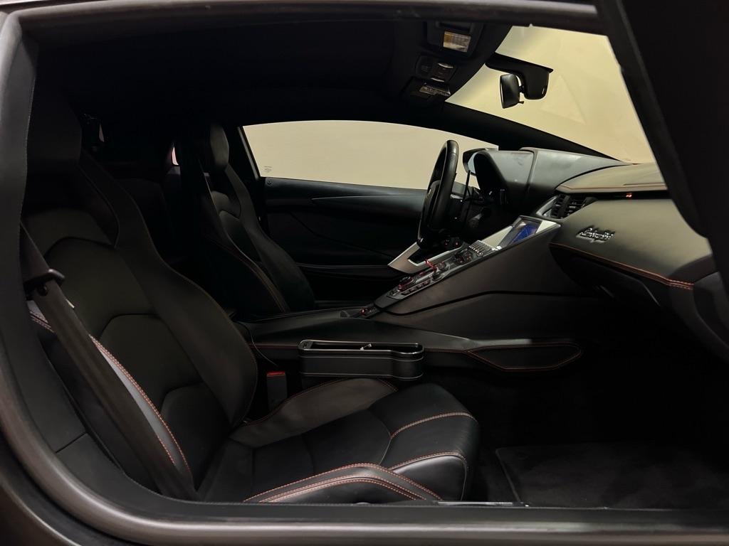 Lamborghini Aventador 2dr Cpe 2012