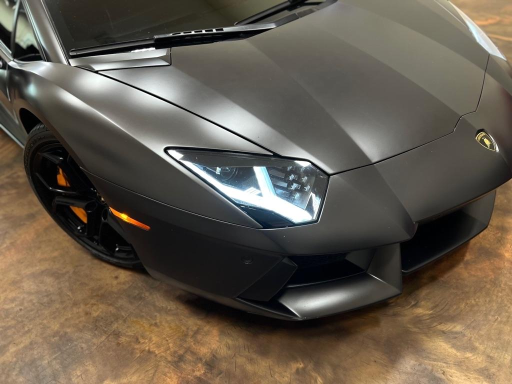Lamborghini Aventador 2dr Cpe 2012