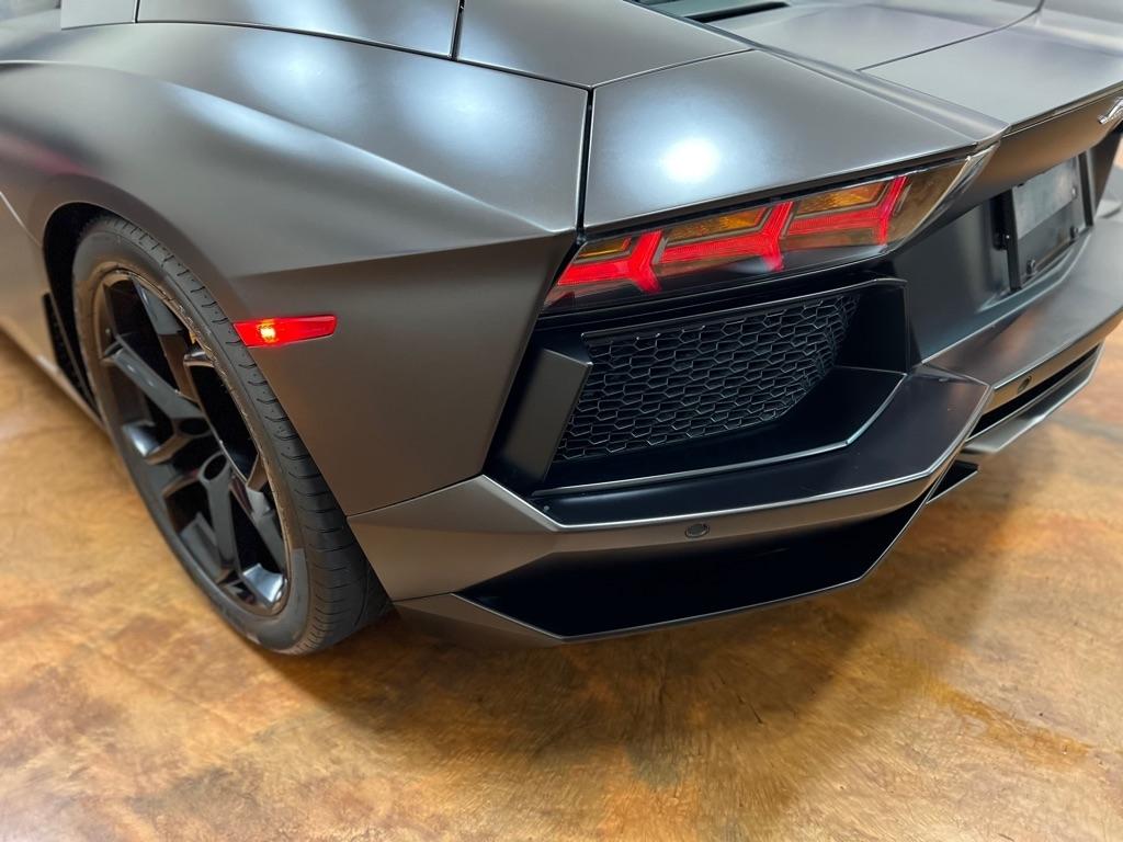 Lamborghini Aventador 2dr Cpe 2012