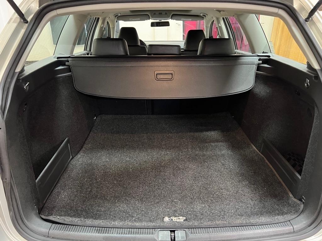 Volkswagen Passat Wagon 4dr Auto Komfort FWD 2009